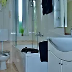 Lorena S Dvoristem-with Garden -prizemlje,eg,pianterreno,ground Floor,free Parking * Fiume
