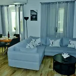 Appartamento Lorena S Dvoristem-with Garden -prizemlje,eg,pianterreno,ground Floor,free Parking Fiume