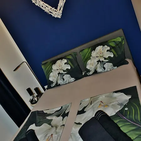 Lorena S Dvoristem-with Garden -prizemlje,eg,pianterreno,ground Floor,free Parking *