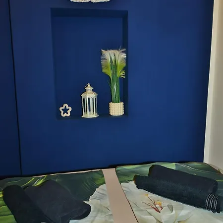 Lorena S Dvoristem With Garden Ground Floor Pianterreno Eg Free Parking * 리예카