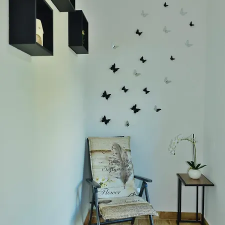 Lorena S Dvoristem-with Garden -prizemlje,eg,pianterreno,ground Floor Rijeka