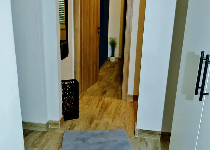 Lorena S Dvoristem-with Garden -prizemlje,eg,pianterreno,ground Floor Apartman
