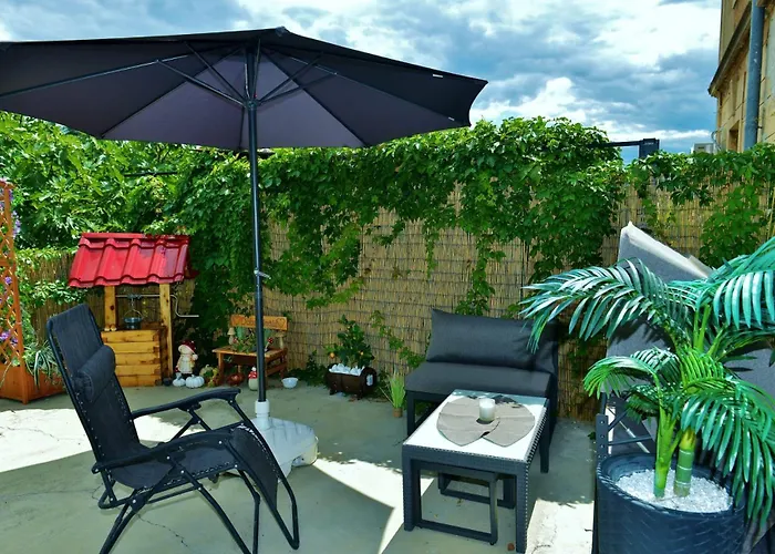 Lorena S Dvoristem-with Garden -prizemlje,eg,pianterreno,ground Floor Rijeka
